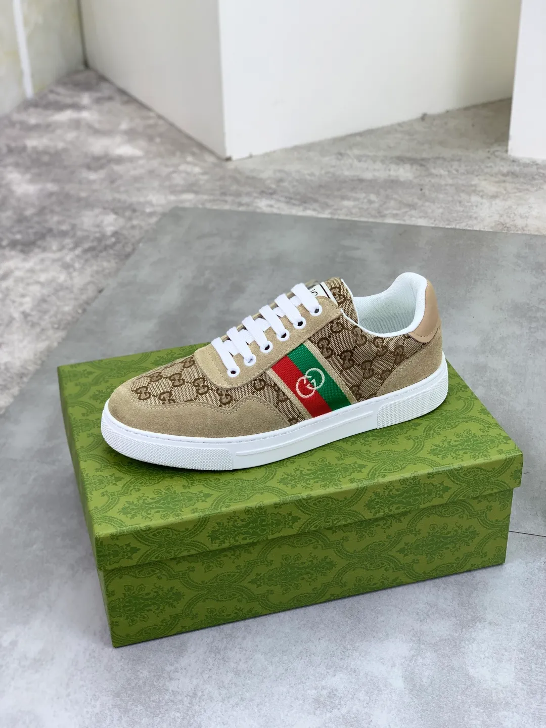 Men's men's shoes 💰P440💰 [New model] (GUCCI) official website's latest 🎁🎁casual and fashionable men's shoes 👟, hot style 💥 style is simple and elegant, exclusive for trendy men. Unique official website's latest brand double G elements Original 👑Gucci decoration, fashionable and generous, the fabric is original frosted calfskin✅Fully imported first-layer pigskin lining, the official website specifies wear-resistant, lightweight original rubber casual outsole, the classic model is taken in real life🎬38-44 3️⃣ colors available